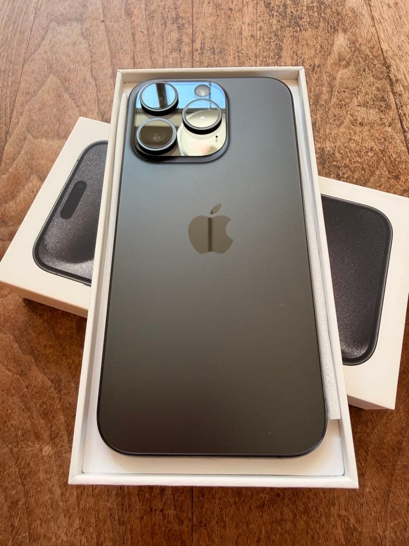 iPhone 15 Pro 512GB 85% ブラックチタニウム本体多少傷あり Amazon | 【整備済み品】 Apple iPhone 15 Pro 512GB ブルー