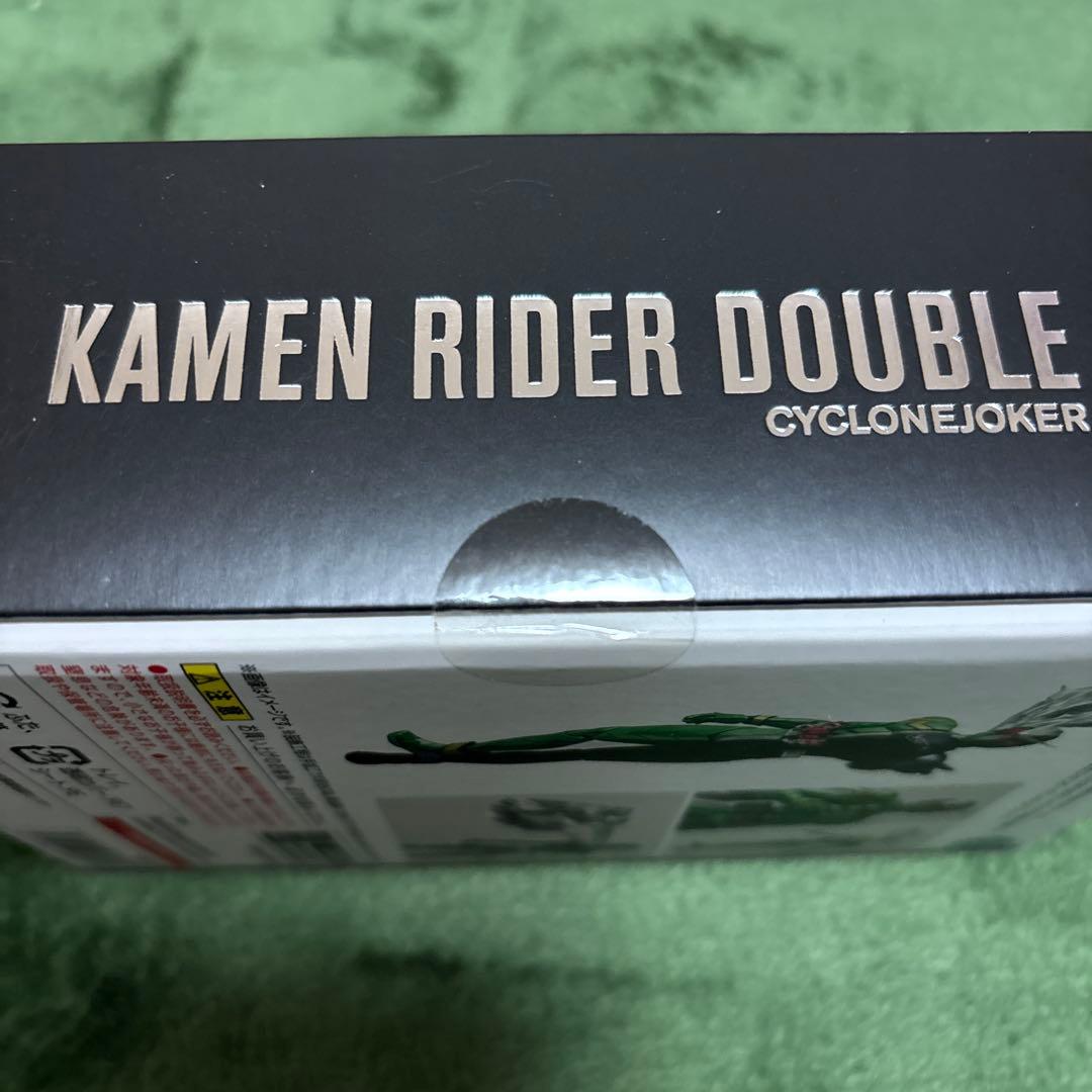 S.H.Figuarts(真骨彫製法) 仮面ライダーW サイクロンジョーカー …