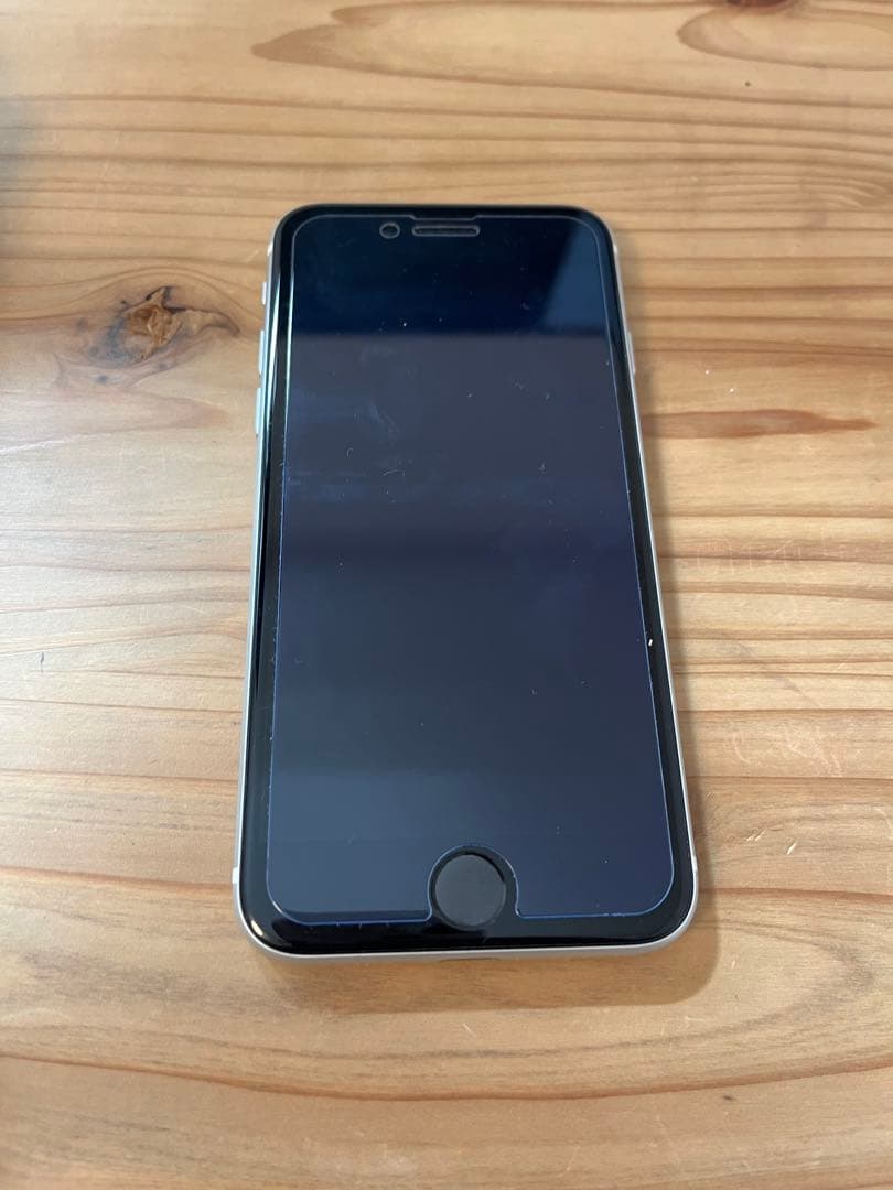 Apple iPhone SE (第2世代) ホワイト