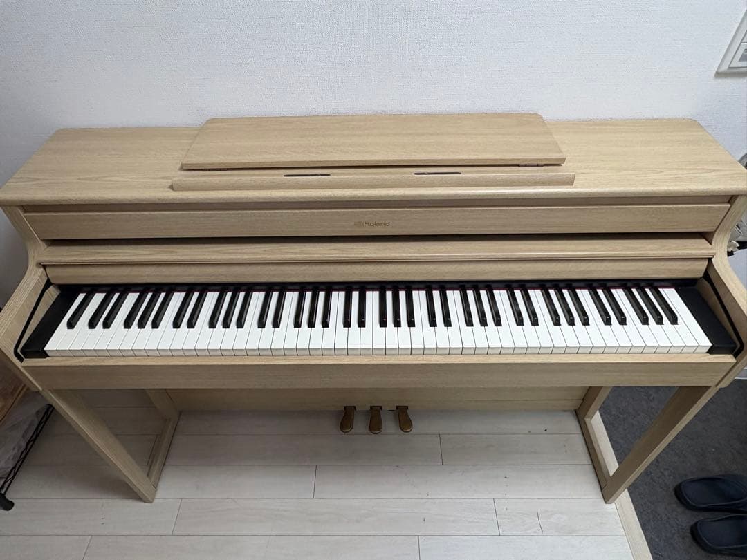 引取or直配送】ローランド HP704 88鍵 電子ピアノ ライトオーク - メルカリ