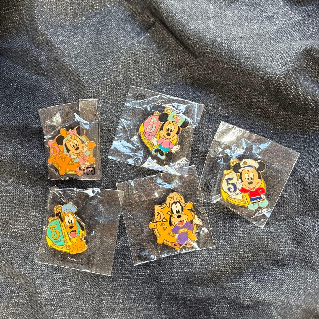 東京ディズニーシー ピンバッジ 5周年 - メルカリ