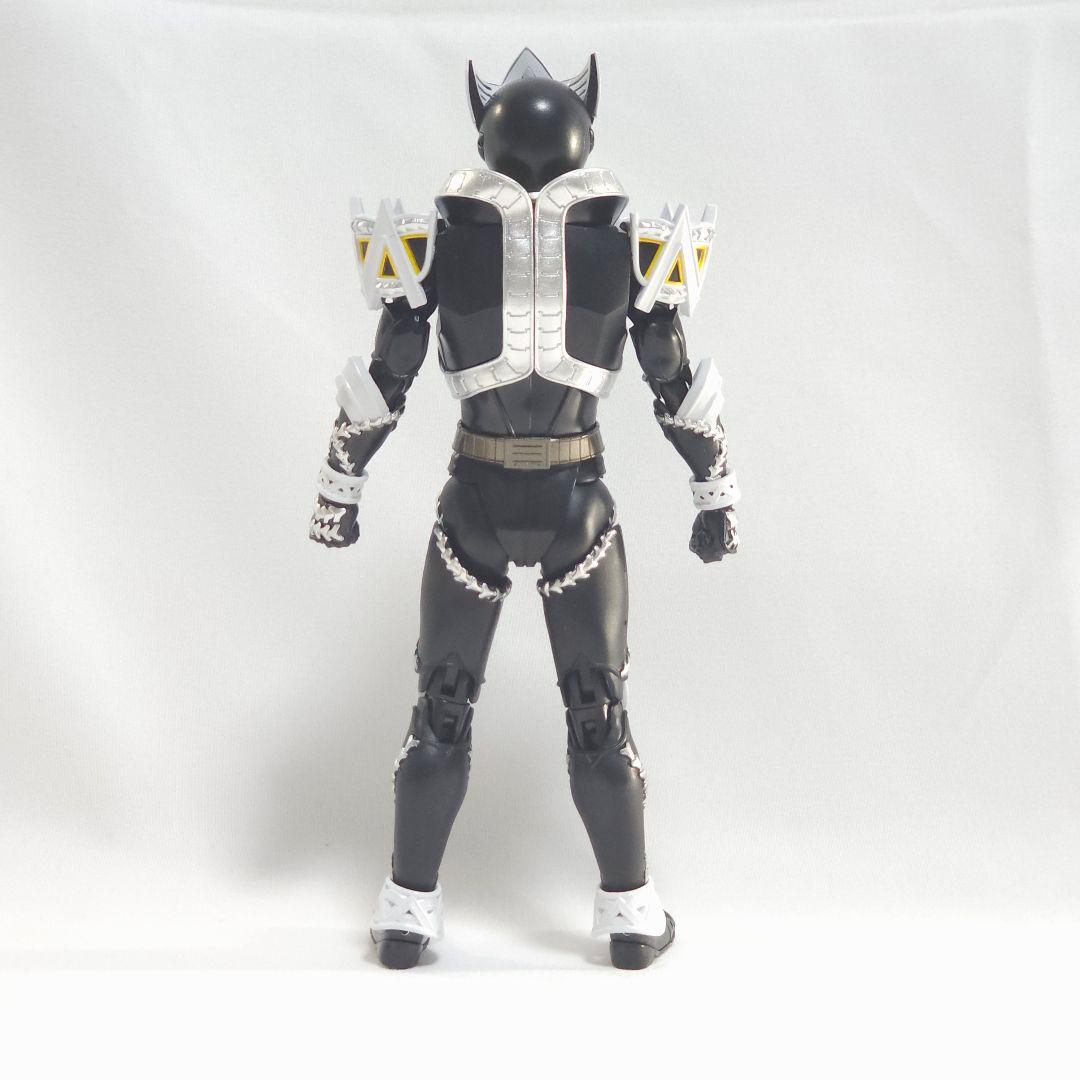 S.H.Figuarts 真骨彫製法 仮面ライダーサガ 美品開封済