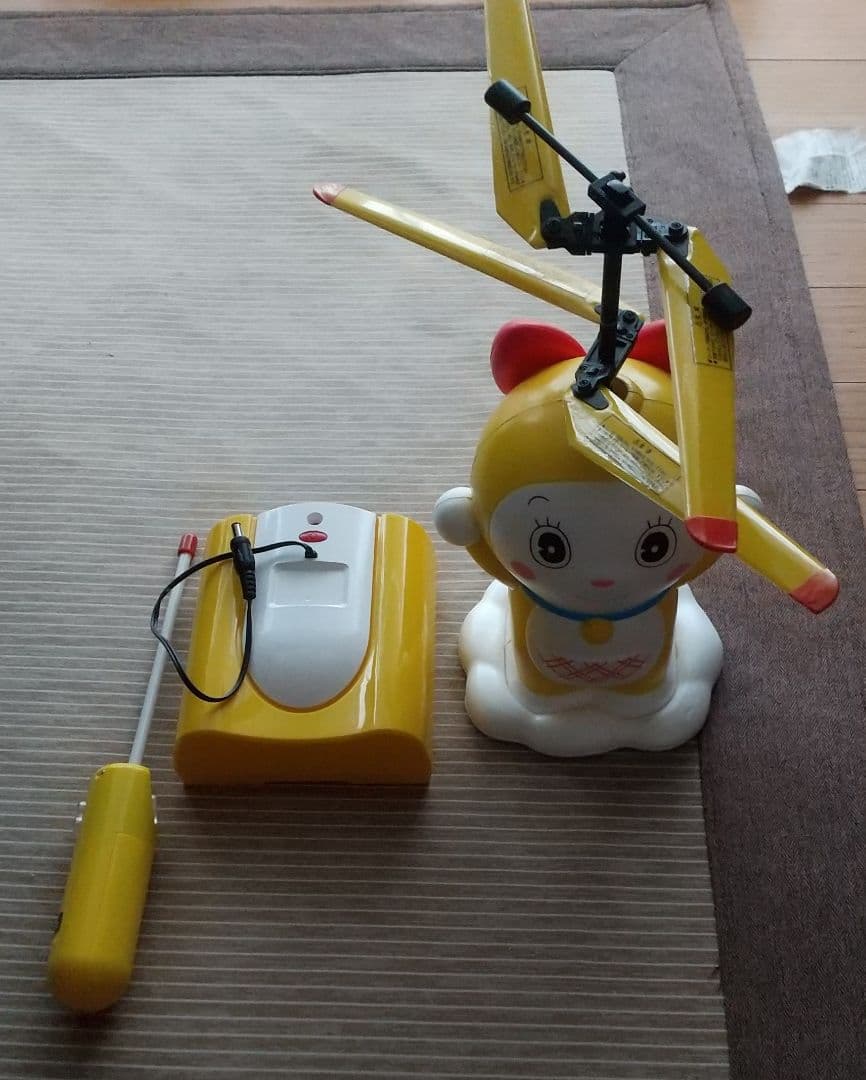 空とぶドラミちゃん ドラえもん ラジコン - メルカリ