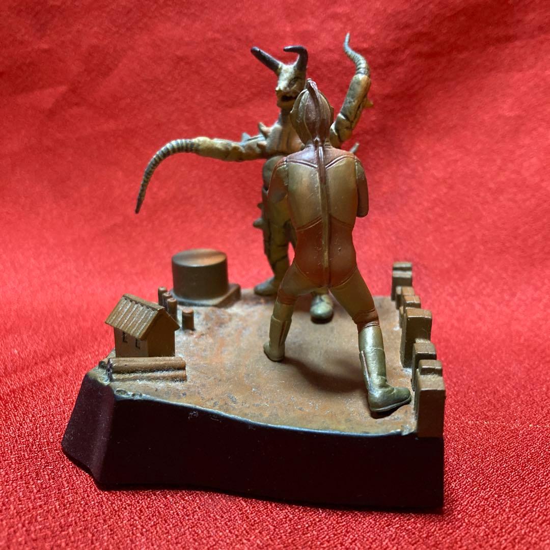 ウルトラ怪獣戯画 決戦！怪獣対マット ウルトラマン対グドン - メルカリ