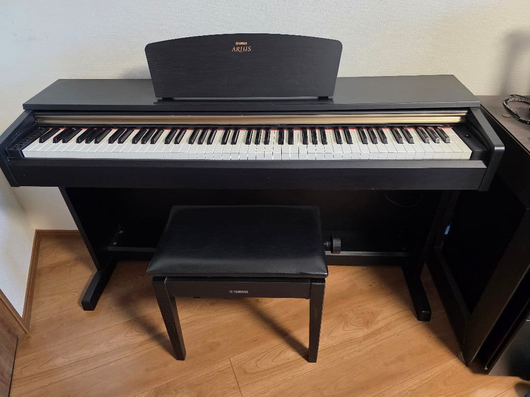 YAMAHA デジタルピアノ ブラック 3ペダル付き YAMAHA YDP-S35 B ブラックウッド 純正高低自在イス・純正ヘッドホン
