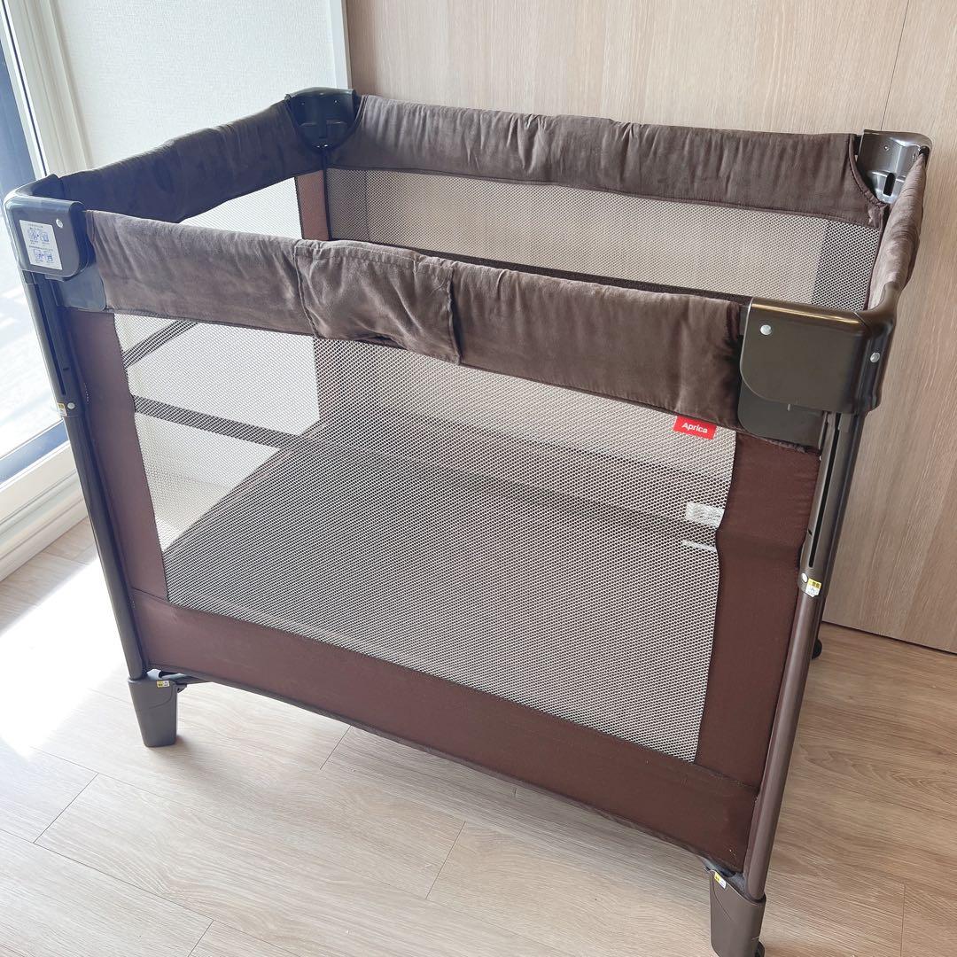 Aprica ココネルエアープラス ベビーベッド ブラウン 洗えるマット付