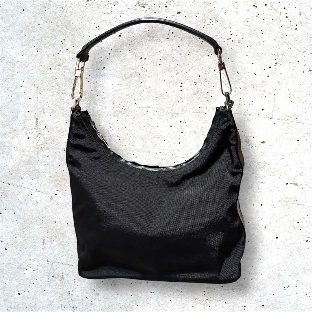GUCCIグッチ ワンショルダーバッグ ナイロン 黒 トートバッグ 金具