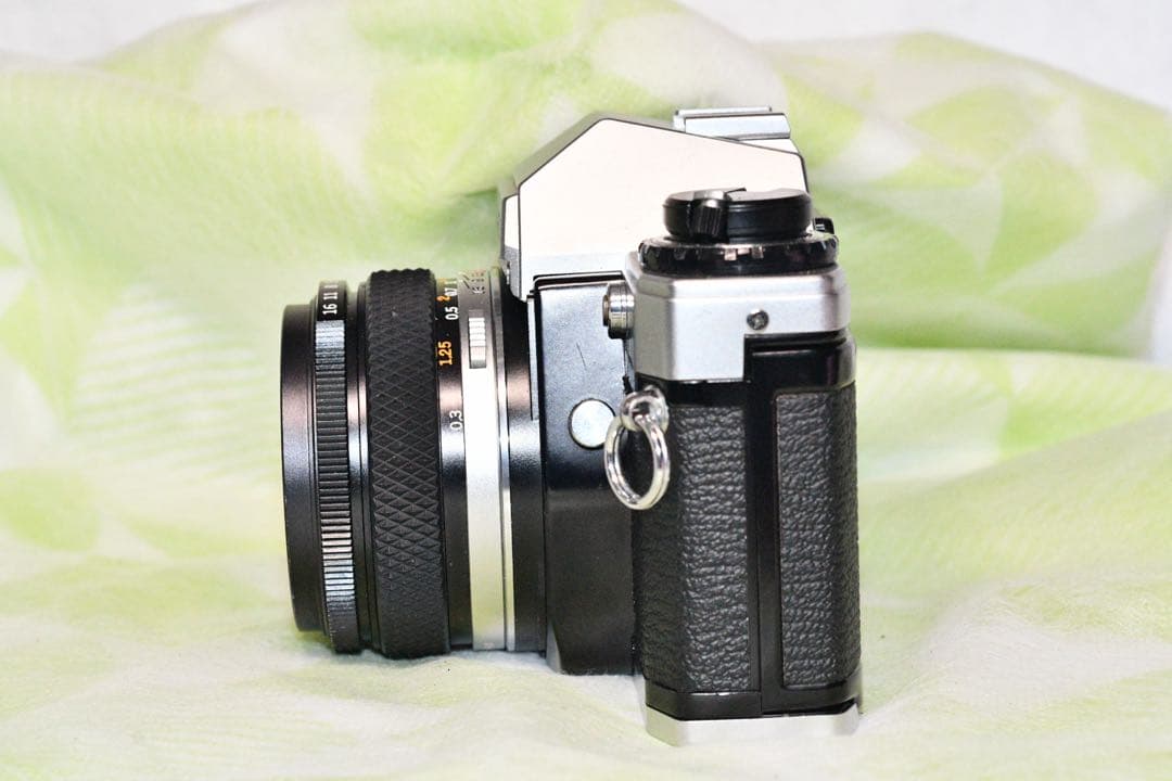 お値引き《動作品》OLYMPUS OM10 +広角レンズ　a407-1