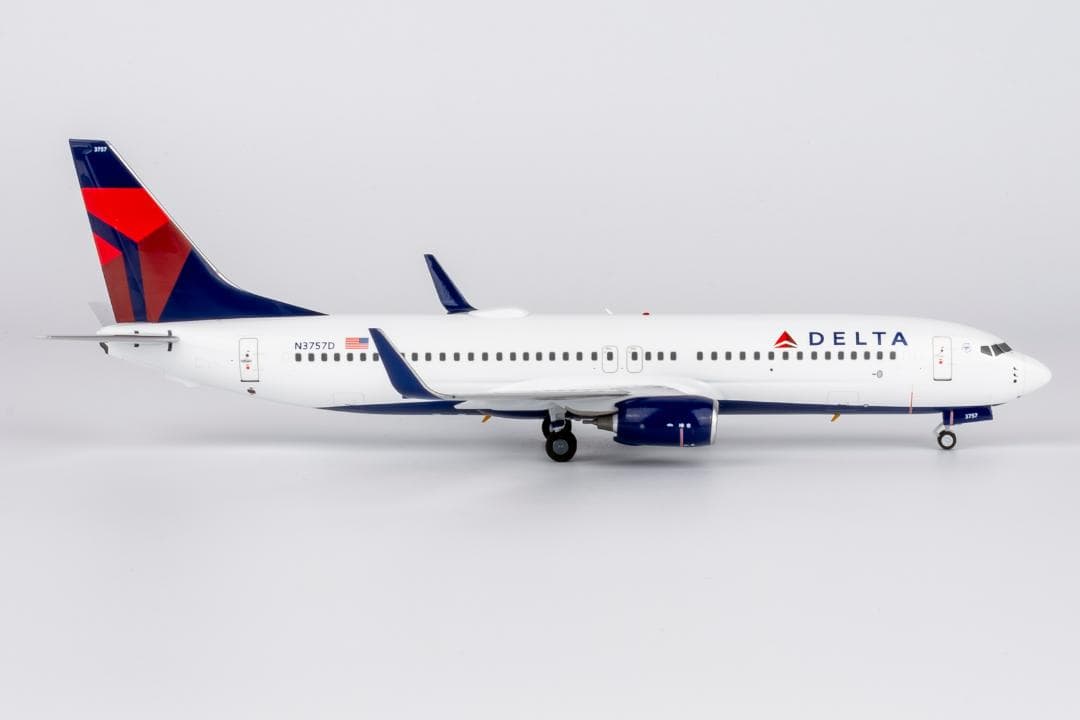 デルタ航空 737-800/w N3757D 1/200