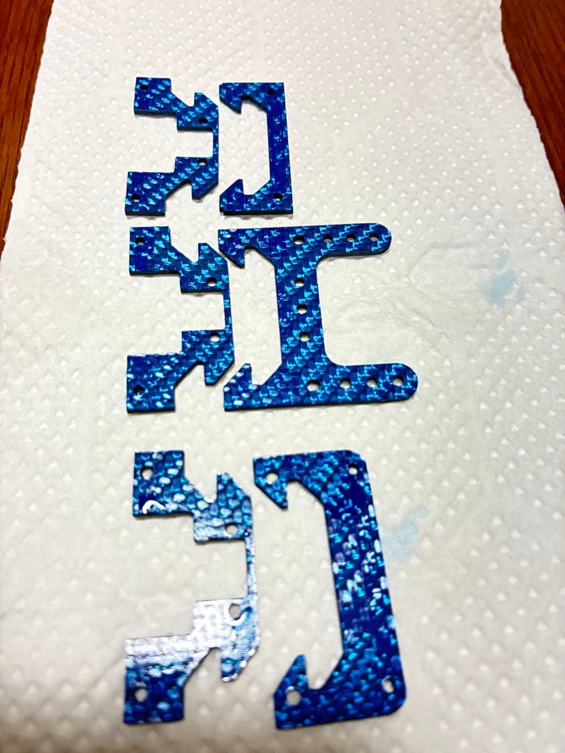 ミニ四駆　さーし　モーションスタビライザー専用設計　染色ブルーカーボン ミニ四駆 結局スタビライザーを付ければLCも簡単だった！？ ミニヨンク