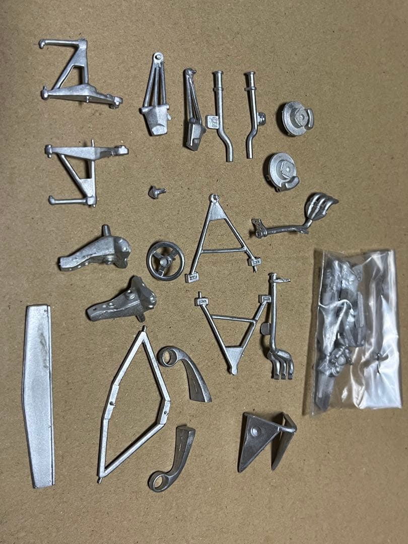 希少フェラーリ312T4 ,ジル・ビルニューヴ,1/24レジンキット - メルカリ