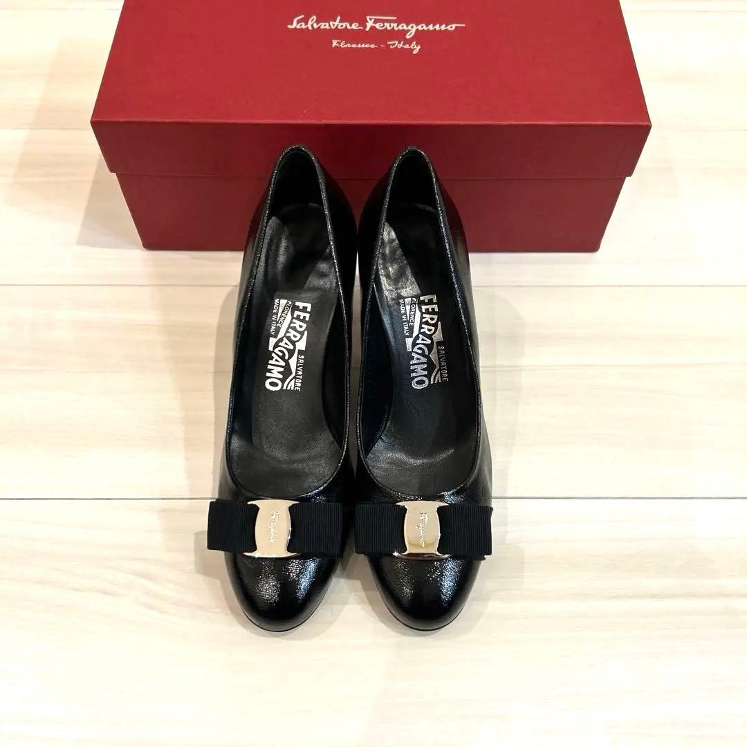 フェラガモ 6D - メルカリ