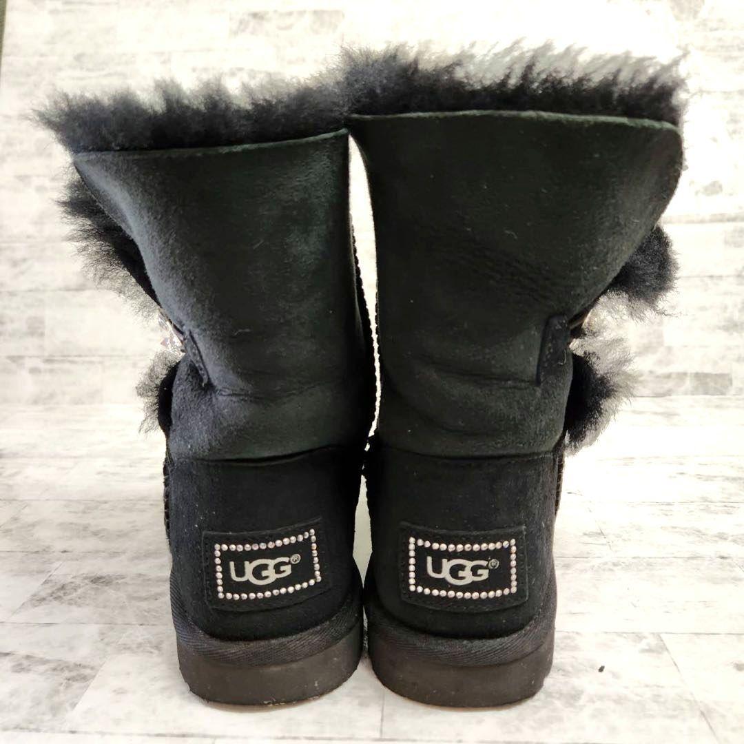 UGG アグ ムートンブーツ ベイリーボタン スワロフスキー 22cm - メルカリ