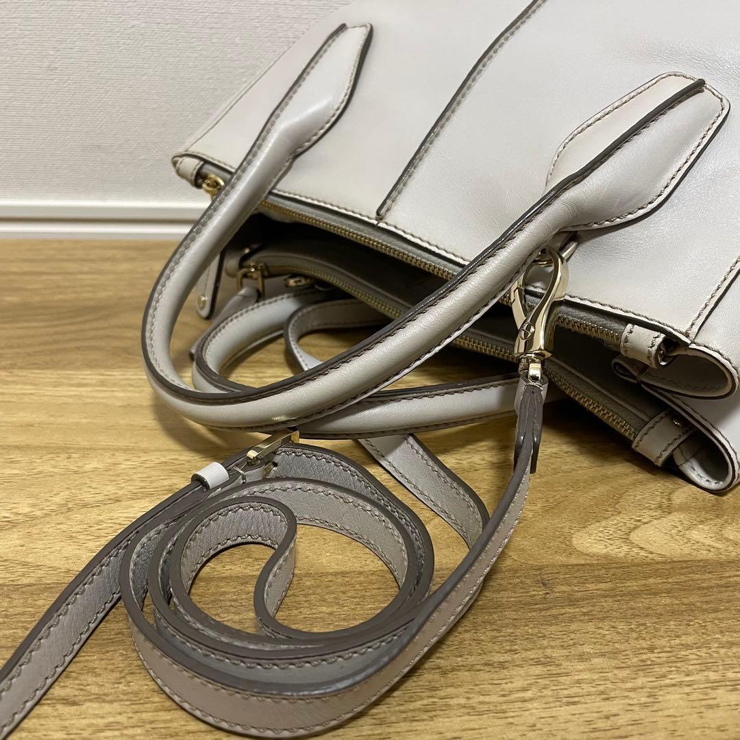 《美品》TOD’S （トッズ）レザー ハンドバッグ ライトグレー系