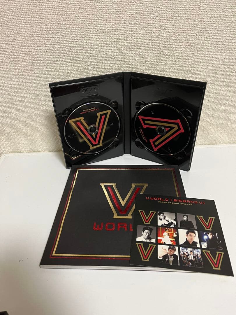 SEUNGRI(V.I from BIGBANG)/V WORLD