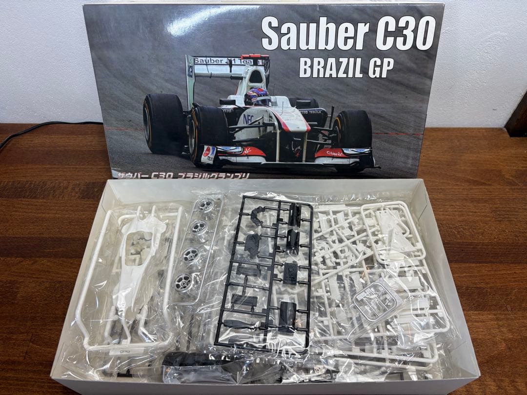 フジミ 1/20 ザウバー C30 ブラジルグランプリ 未開封品 - メルカリ