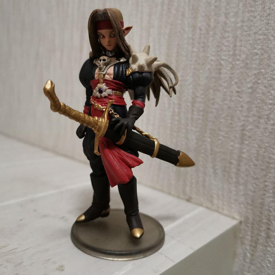 ドラクエ キャラクターフィギュアコレクション 魔剣士ピサロ - メルカリ