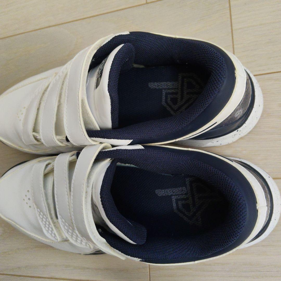 水*秋様 Nike 野球トレーニングシューズ ホワイト/ネイビー　26.5cm