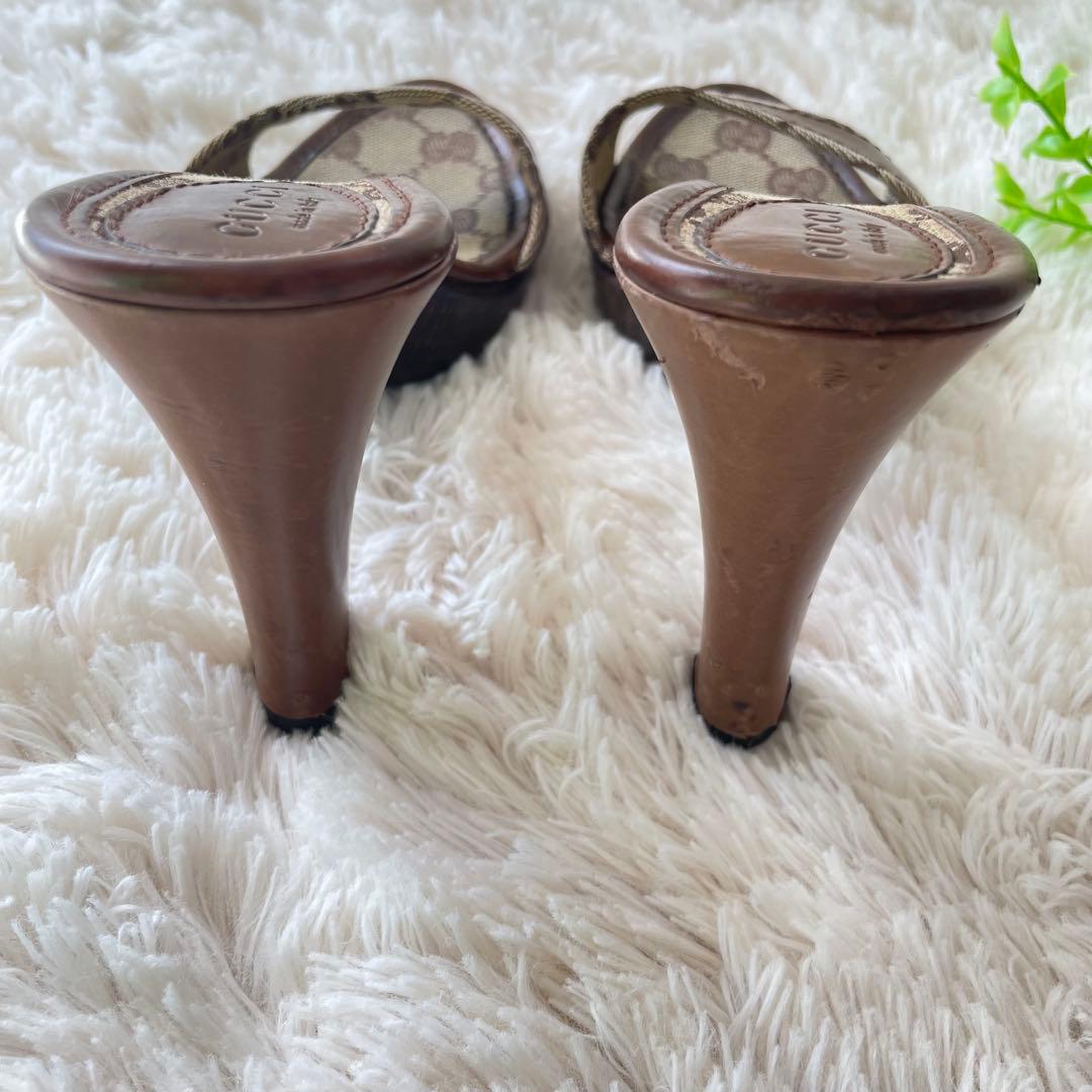 超美品 グッチ 23.5cm ミュールサンダル GG柄 キャンバス　シグネチャー