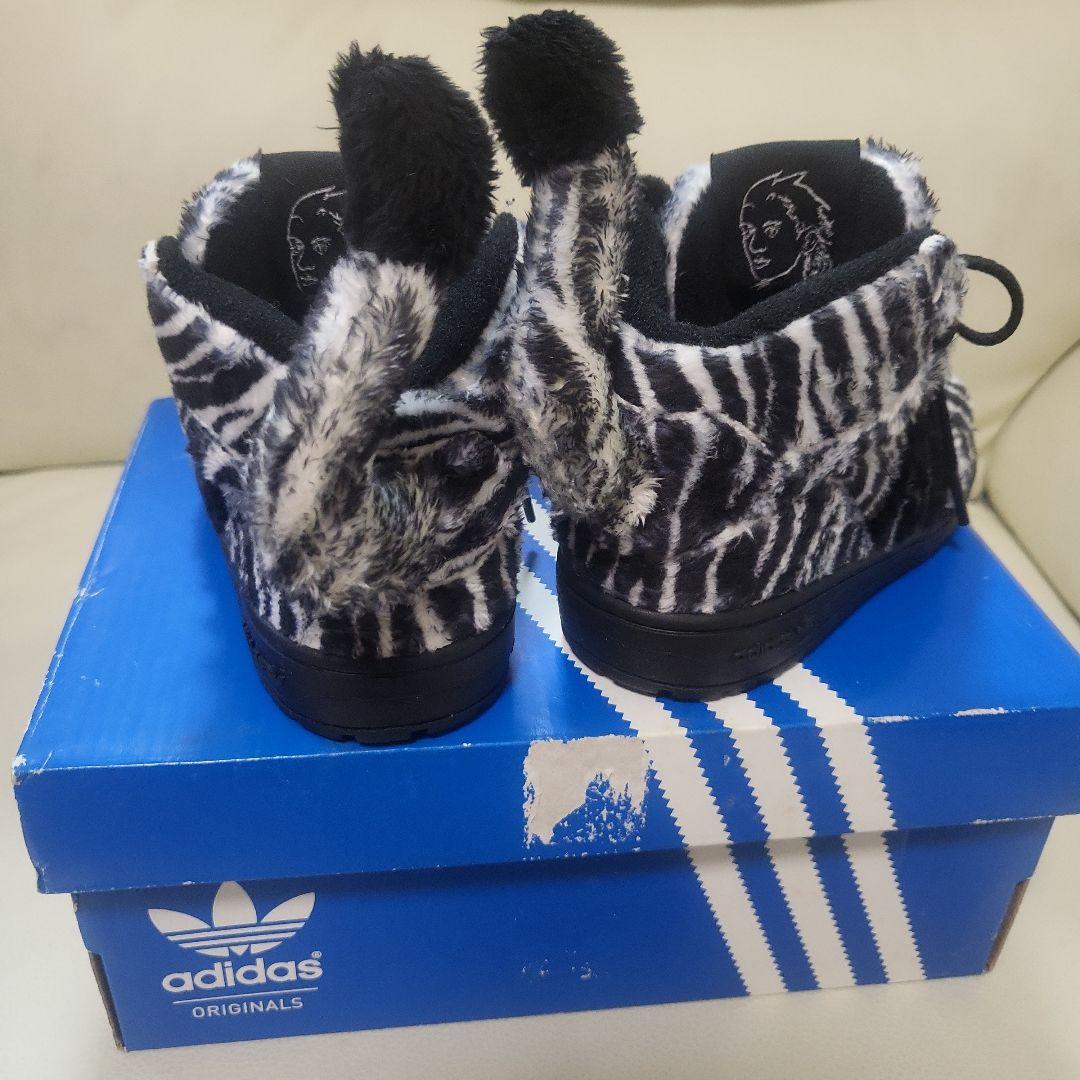adidas ジェレミースコット ゼブラ柄 しっぽ付き - メルカリ