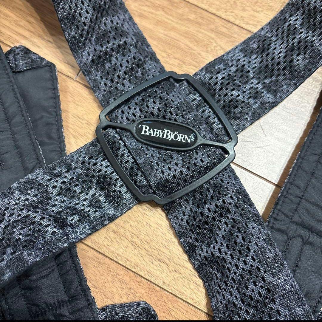 美品BABYBJÖRN ベビーキャリアMINI 抱っこ紐 ブラック レオパード