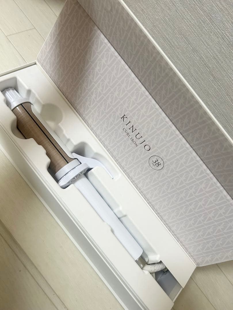 【soyo】KINUJO カールヘアアイロン KCJ28N 38mm 絹女-KINUJO- カールアイロン (KC26N)/(KC32N)/(KC38N) : パートナー