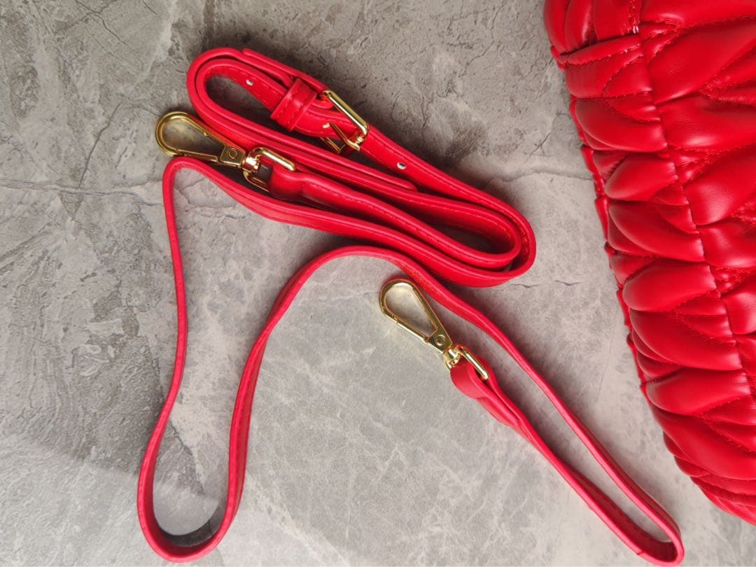 miu miu ミュウミュウ マテラッセ 2WAY ショルダーバッグ レッド美品