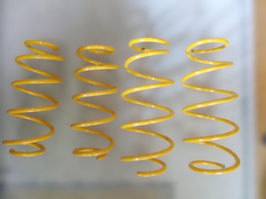 トヨタ　iQ用　モデリスタ　ダウンサス トヨタ アイシスプラチナ ZGM11W モデリスタ フロントスポイラー