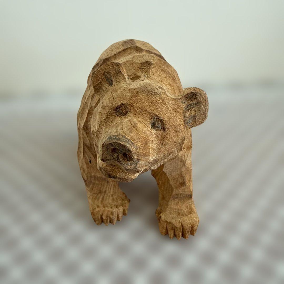 伊藤幹雄さんの熊 木彫り熊 - メルカリ