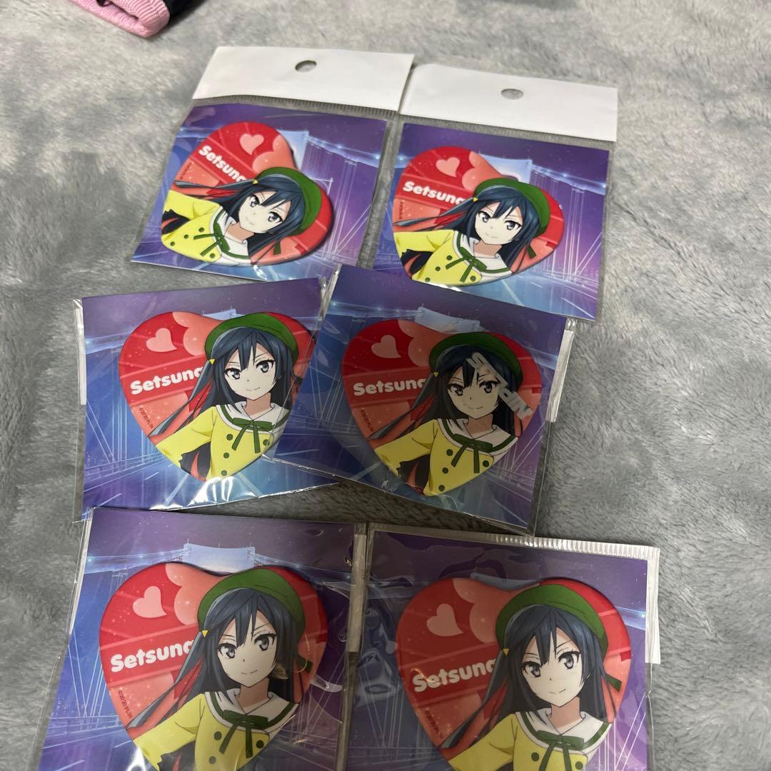 ラブライブ虹ヶ咲 優木せつ菜韓国限定ANIPLUSハート型バッジセット