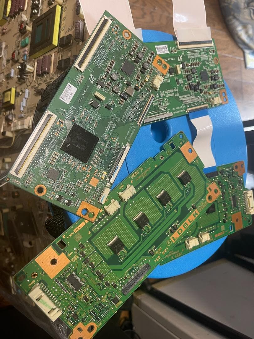 送無☆ソニー☆テレビKDL-40EX720とKDL-32EX720から基板一式 - メルカリ