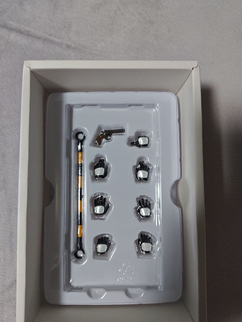 S.H.Figuarts　真骨彫製法　仮面ライダークウガ　グローイングフォーム