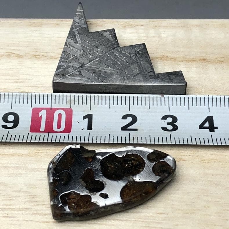 パラサイト隕石 メテオライト 隕石 石鉄隕石 2点 重さ28g 共箱