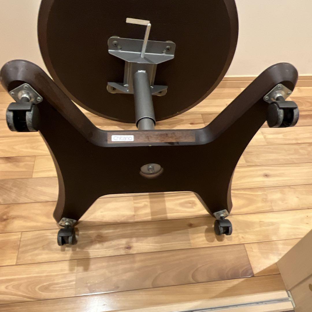 カリモク チターノ 回転 サイドテーブル 昇降式 キャスター付 ロー