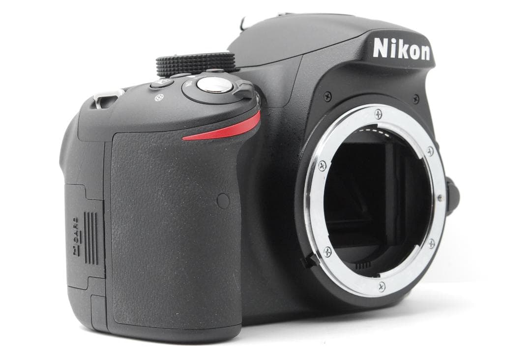 ショット数8枚 ほぼ新品】Nikon D3200 スマホ転送 箱・付属品付き