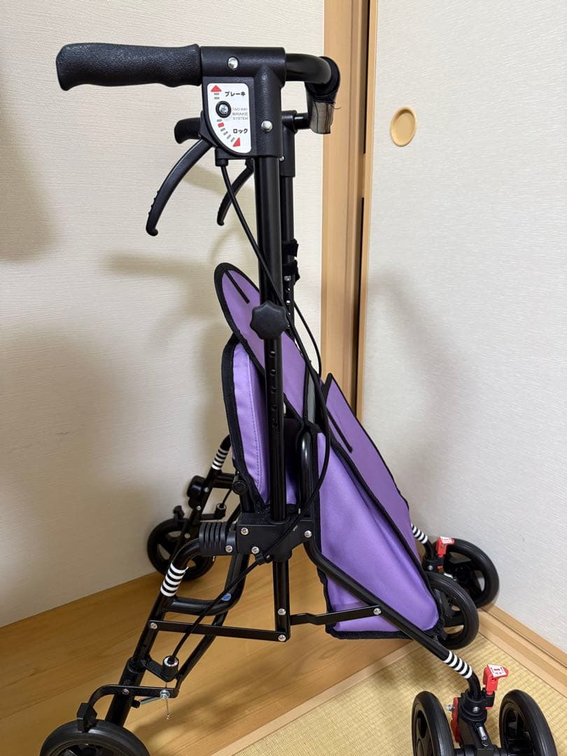 使用浅】アクトモア ファイン ツートン Mサイズ シルバーカー 手押し車