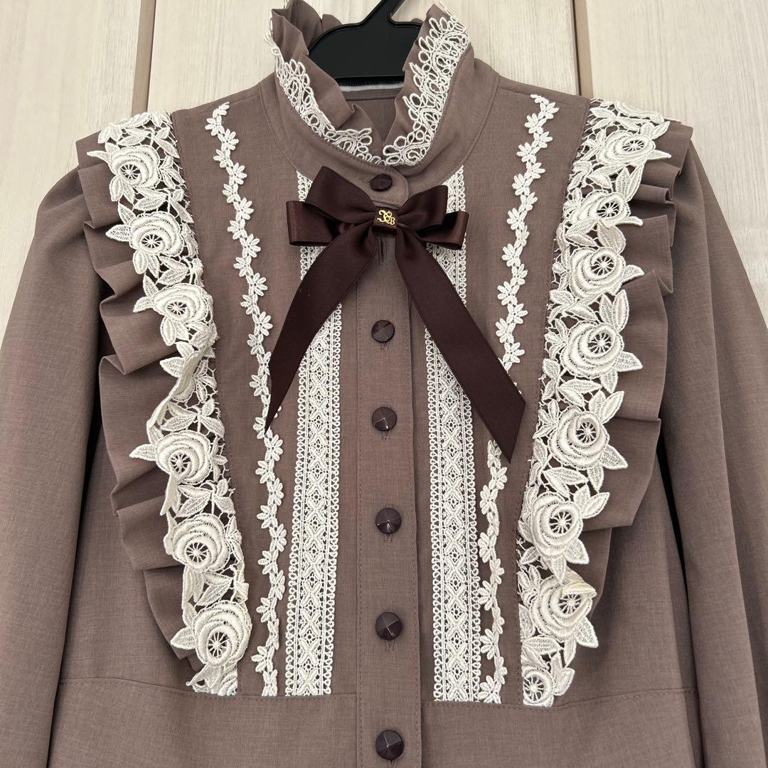 イノセントワールド バラレースフリルワンピース モカ Mサイズ