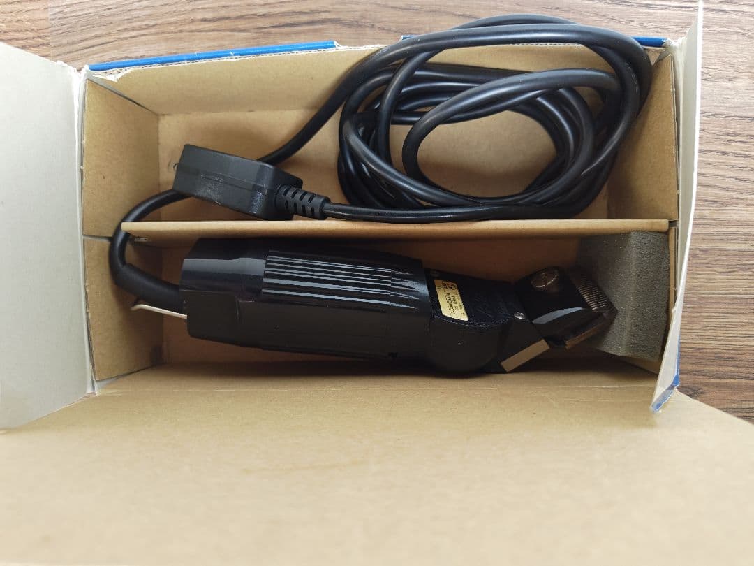 スピーDSC-8 電気バリカン〈中古品〉+ 0.1ミリ中古替刃付 スピー