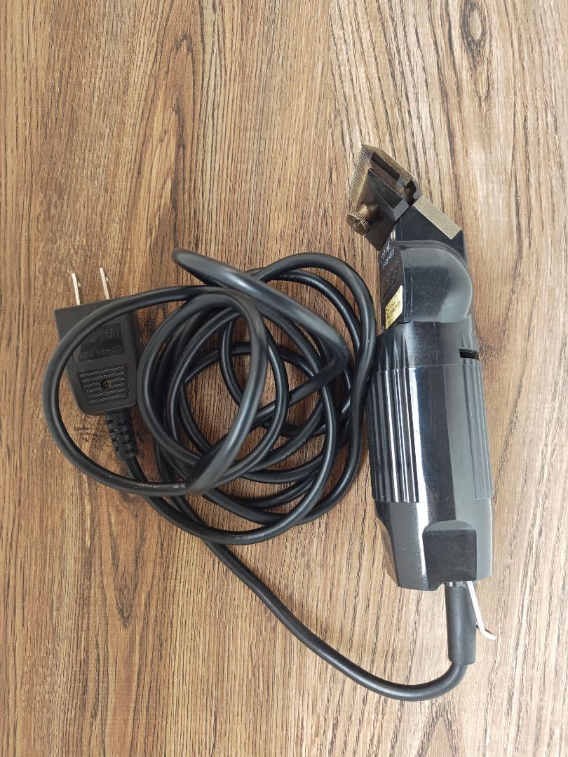 スピーDSC-8 電気バリカン〈中古品〉+ 0.1ミリ中古替刃付 - メルカリ