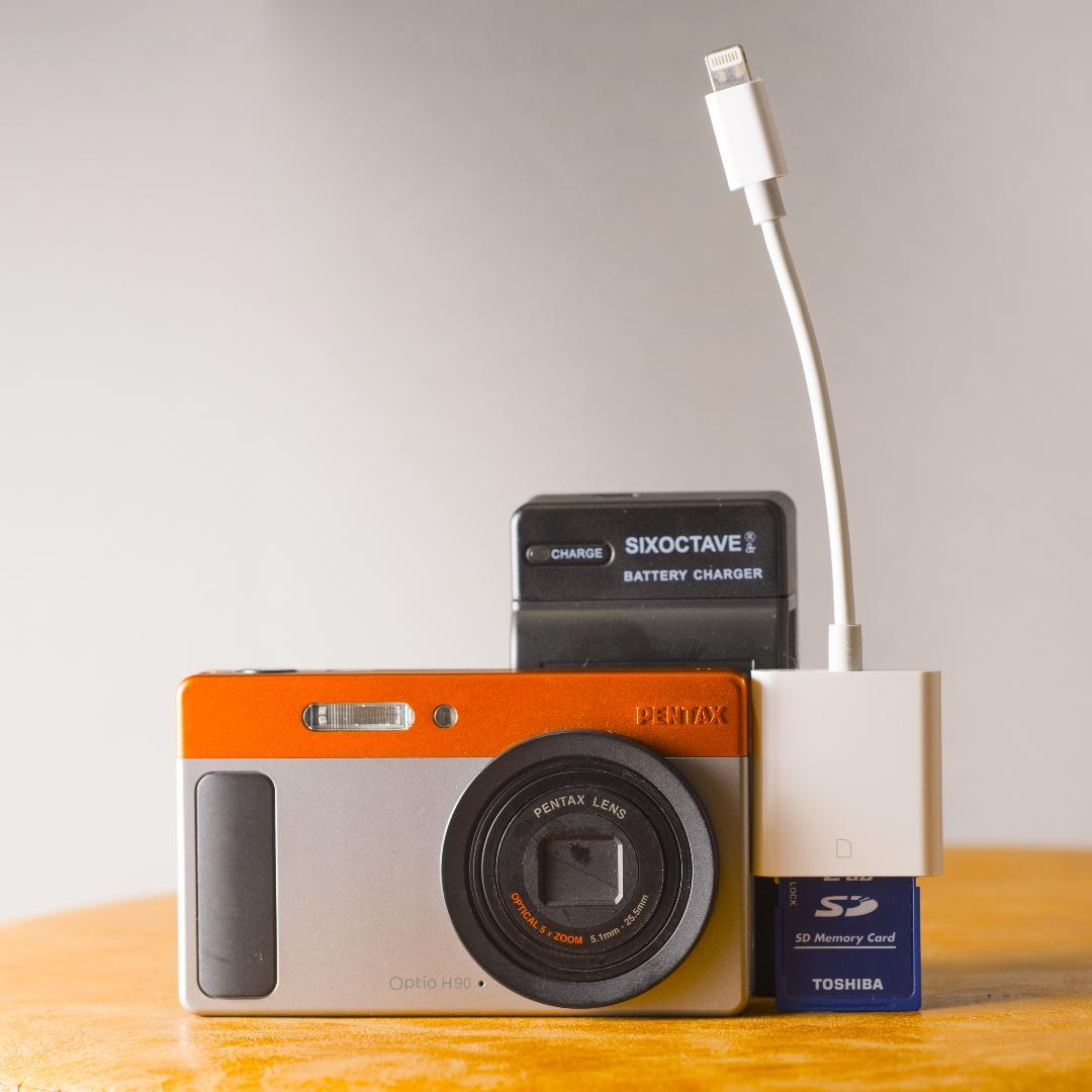 可愛いすぎるコンデジ】PENTAX optio H90 オレンジ×シルバー - メルカリ