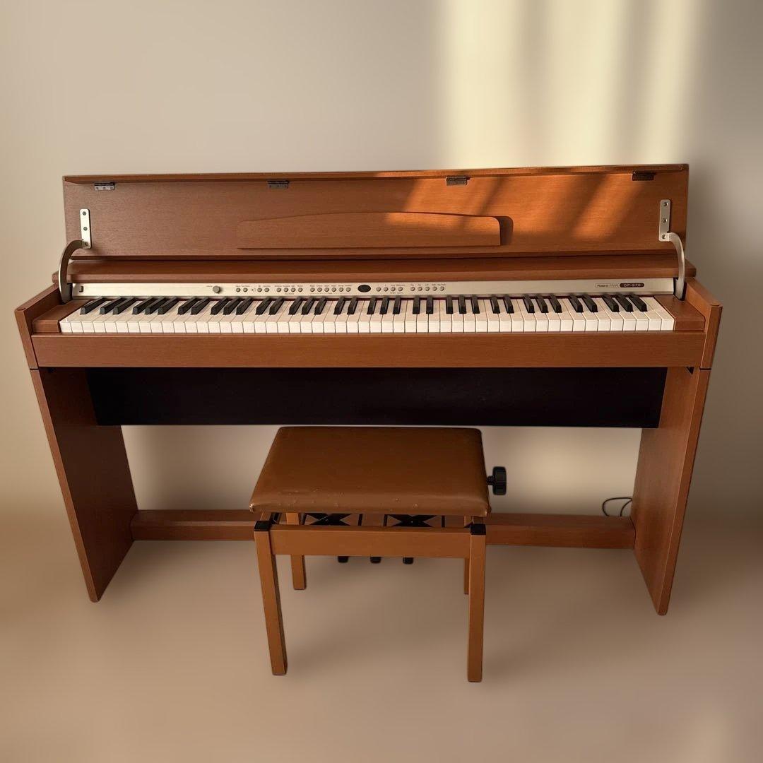 Roland DP-970 デジタルピアノ ライトブラウン 椅子は別送 中古電子ピアノ Roland DP-970 電子ピアノ高価買取 格安販売 世田谷区