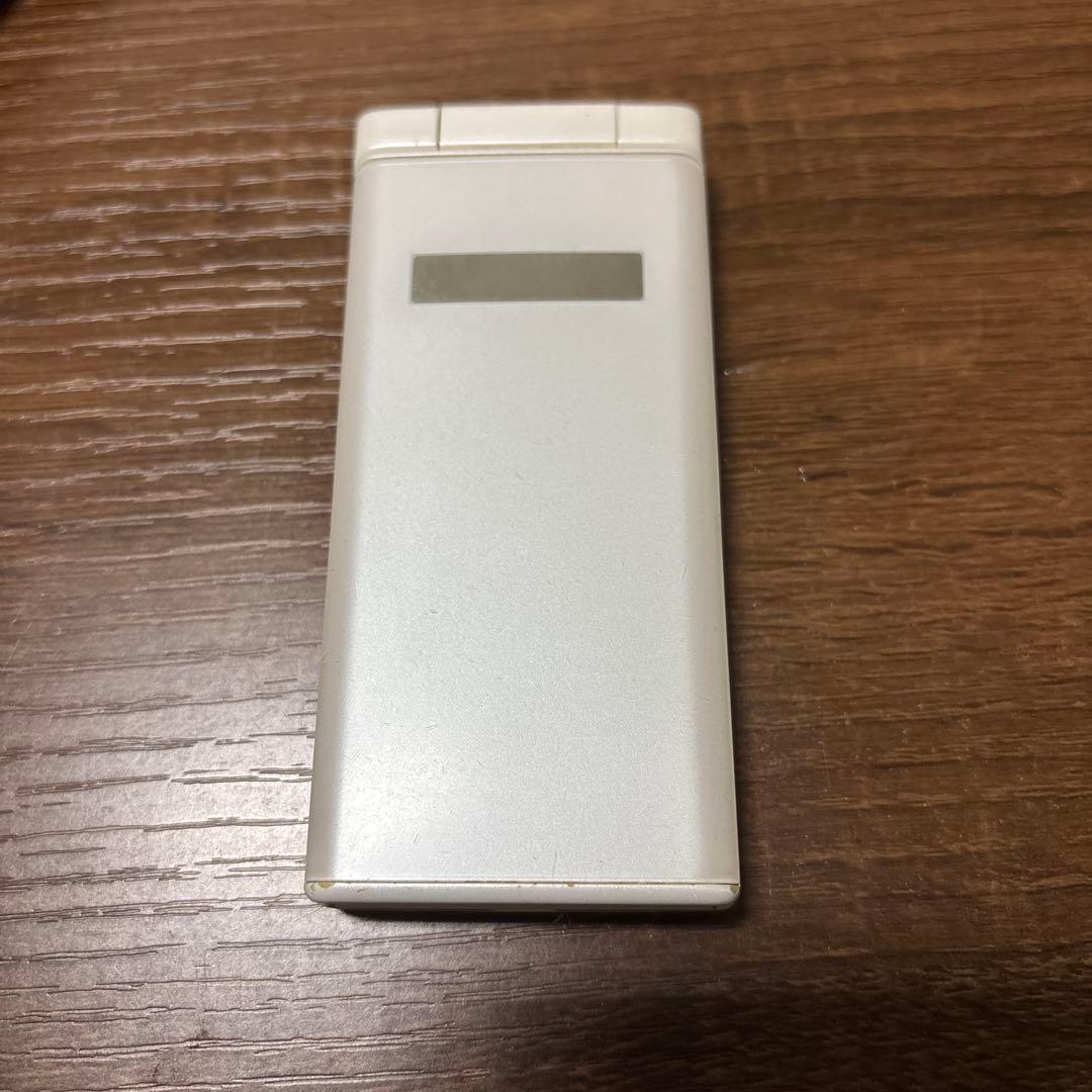 DIGNO ホワイト 折りたたみ式携帯電話 本体 Amazon | KYOCERA DIGNO ケータイ 701KC ホワイト SoftBank | KYOCERA