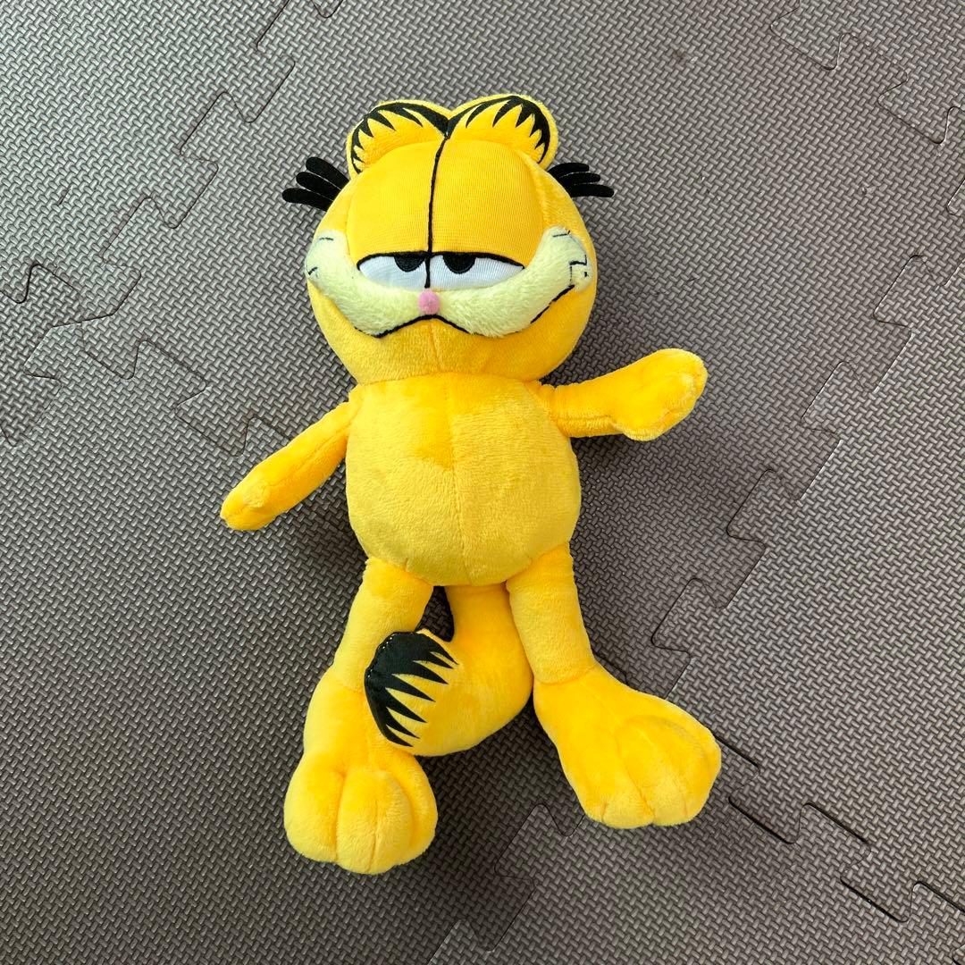 ガーフィールド ぬいぐるみ 高さ約29cm - メルカリ