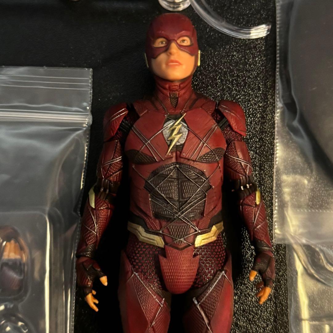 MEZCO ONE 12 フラッシュ 中古美品 - メルカリ
