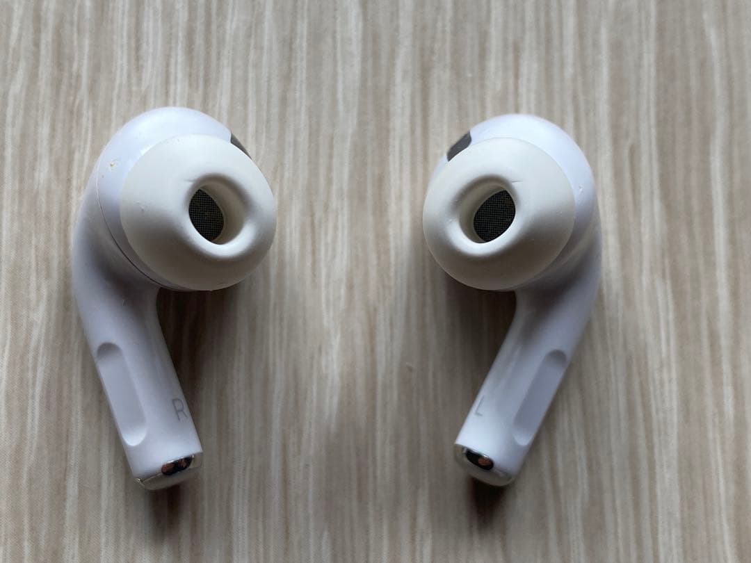 ジャンク品】AirPods本体 ホワイト - メルカリ