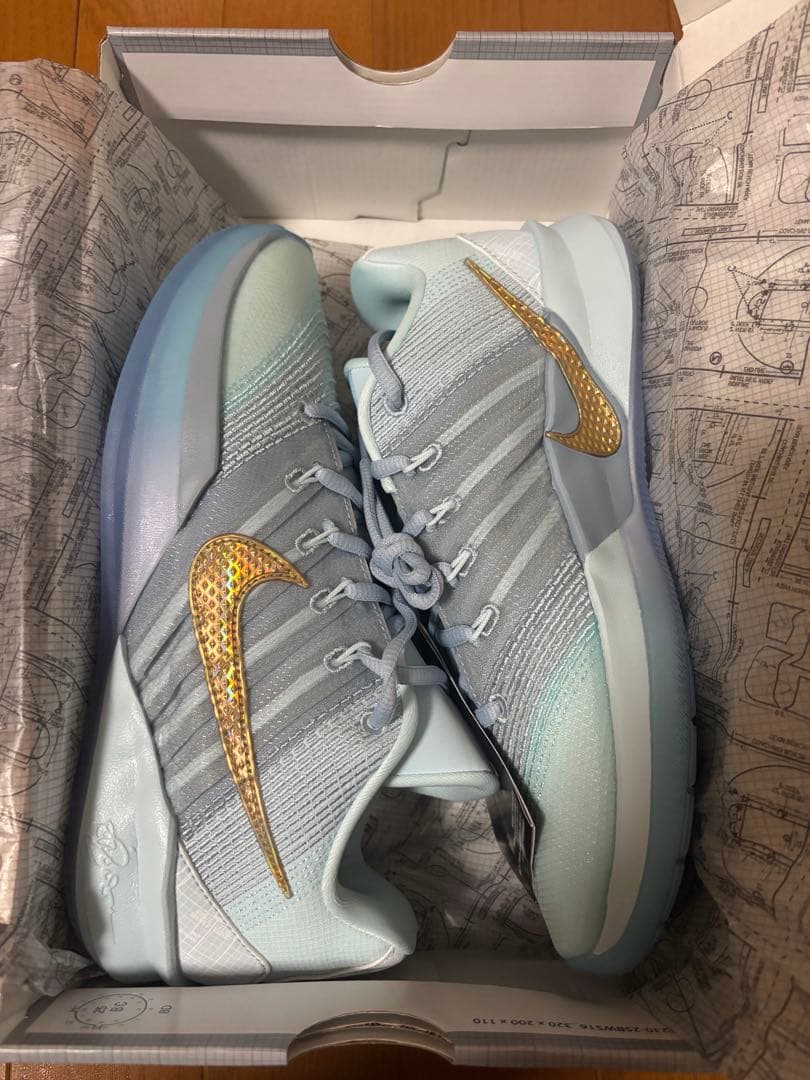 サブリナ 3 \"Blueprint\" EP 水色/ゴールド 25.0センチ