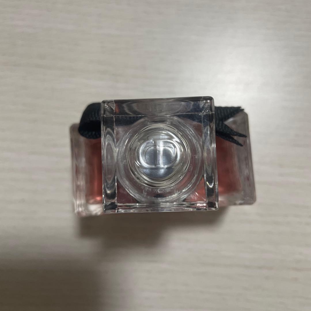 カリカリ梅様専Miss Dior Essence 35ml 25年新作 本体のみ