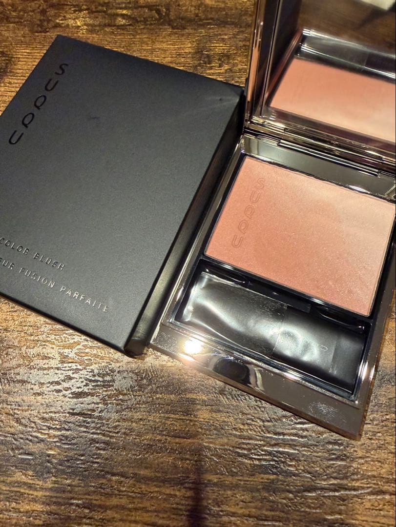 SUQQU ブラーリングカラーブラッシュ114 彩澄 - メルカリ