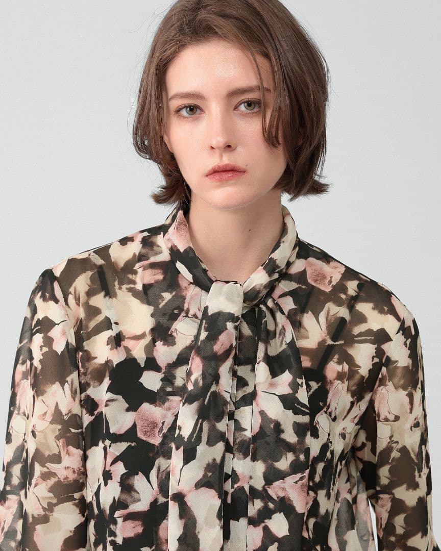 新品*定価3.7万 セオリーリュクス 今季完売 フローラルプリント