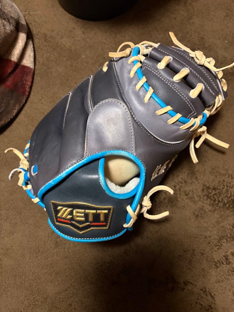 ZETT 軟式野球キャッチャーミット　中村悠平モデル ZETT】ゼット中村悠平選手モデルのキャッチャーミットを学生さんに